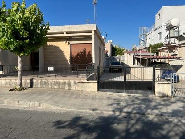 300 m2 - 5690